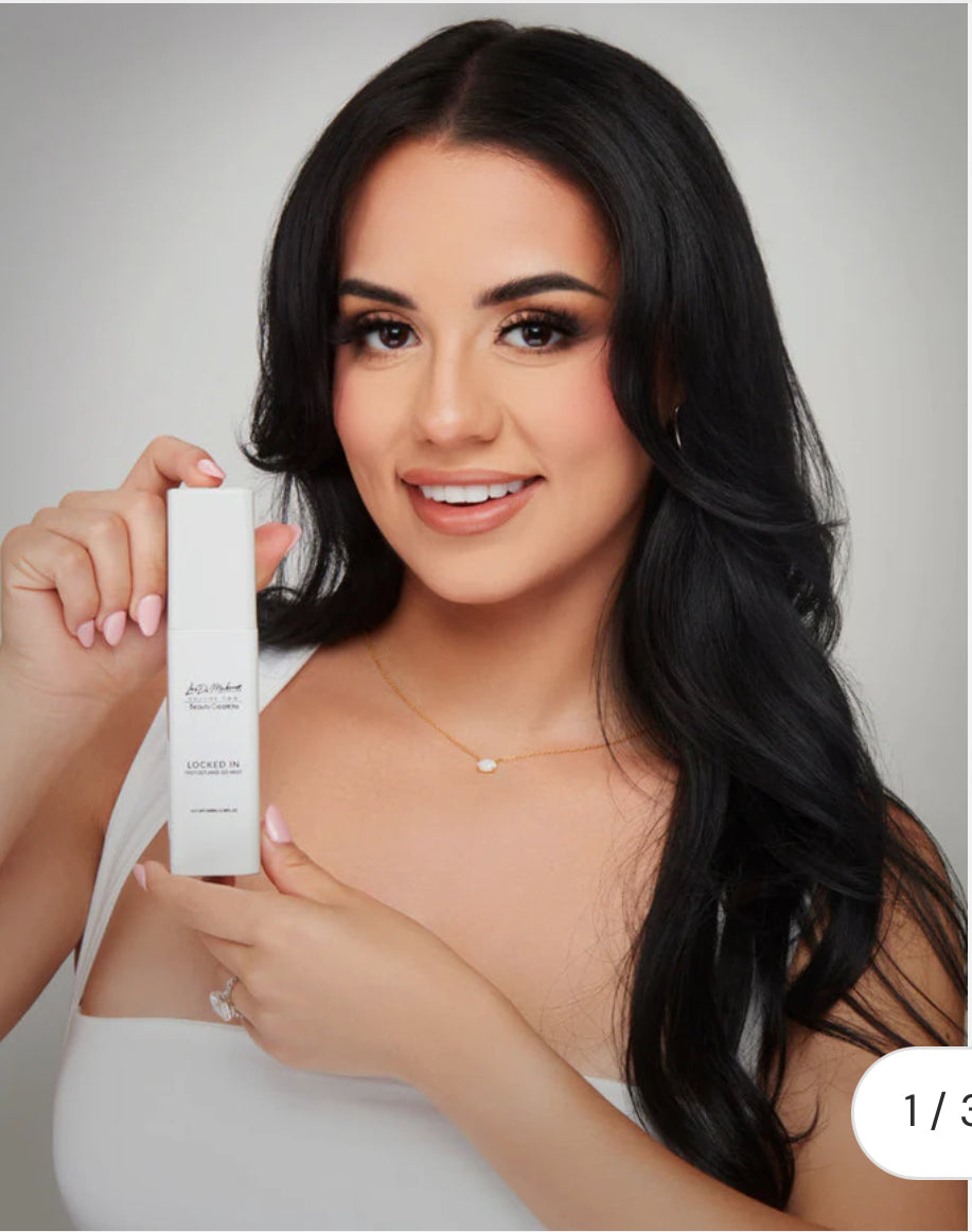 LESDOMAKEUP LOCKED IN SETTING MISTLOCKED IN SETTING MIST