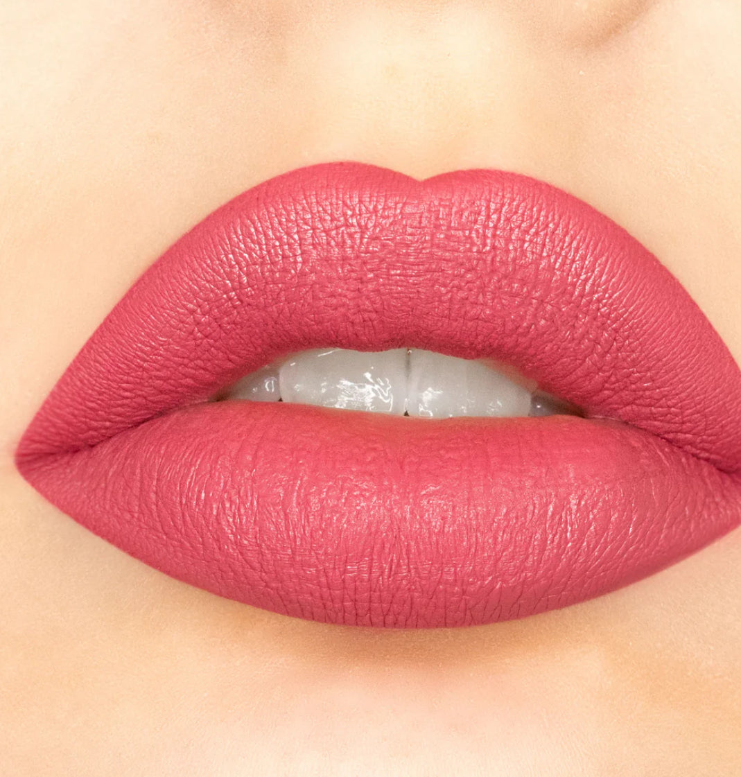 Amor us Velvety Kiss Matte Liquid Lipstick