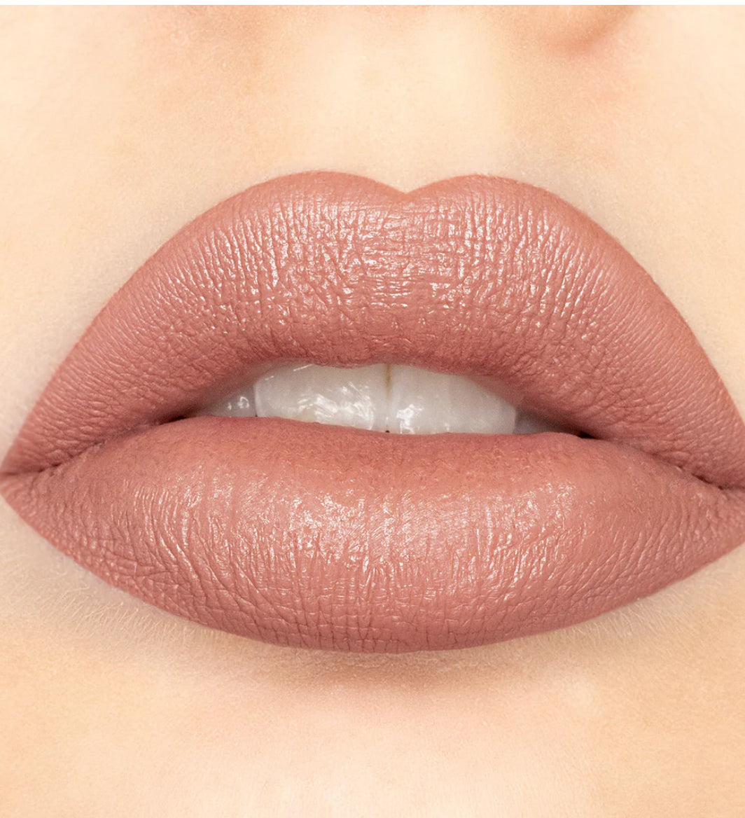 Amor us Velvety Kiss Matte Liquid Lipstick