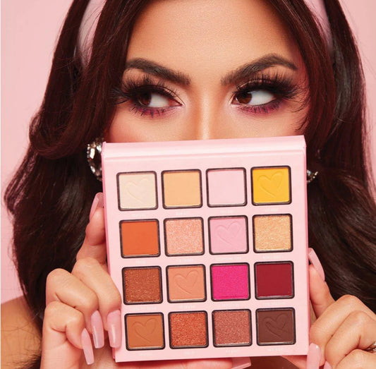 BC-EVETTEXO EYES ON ME SHADOW PALETTE